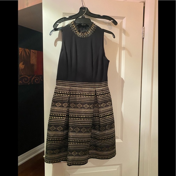 black dress with gold and black threaded a line skirt with pockets - Picture 1 of 2